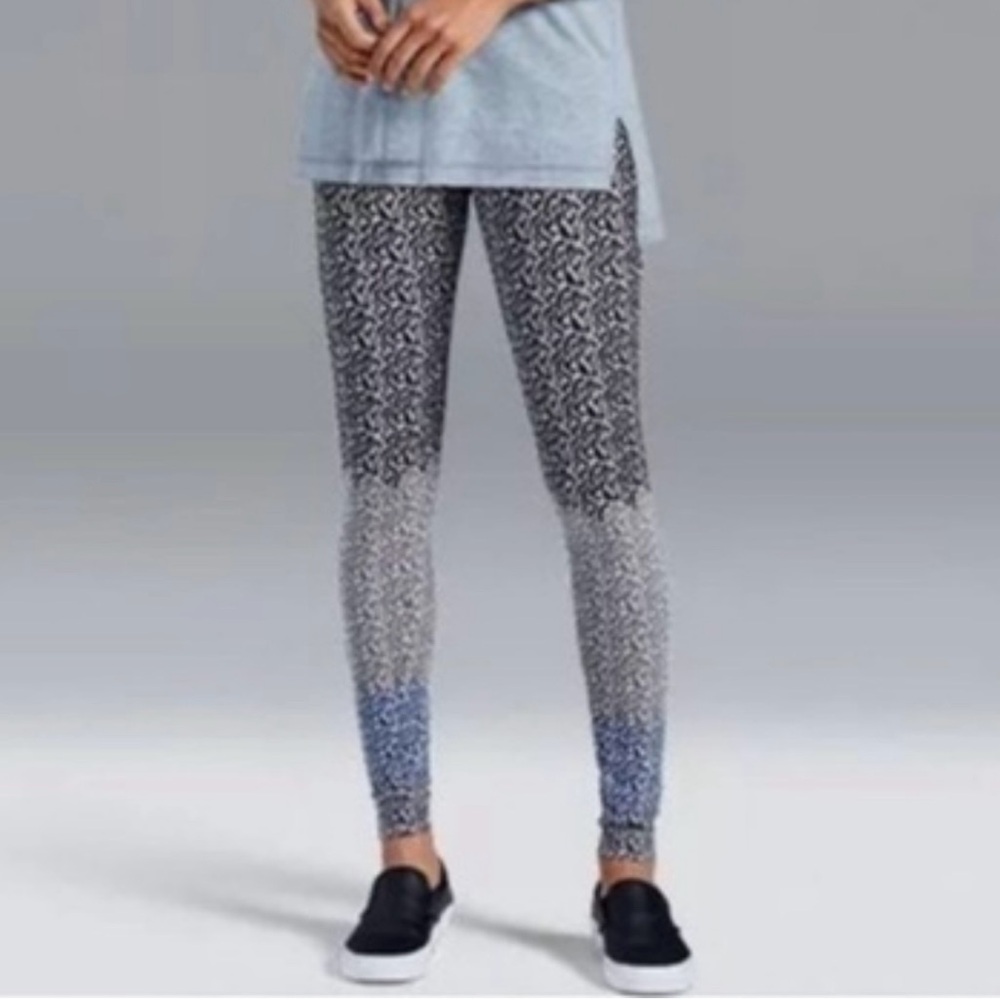 Cabi Easy Legging Size M